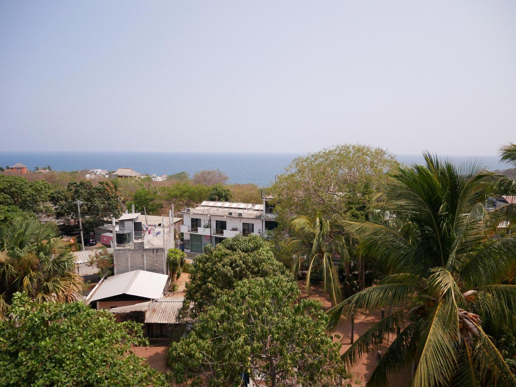 Madre Tierra * Puerto Escondido (Oaxaca)