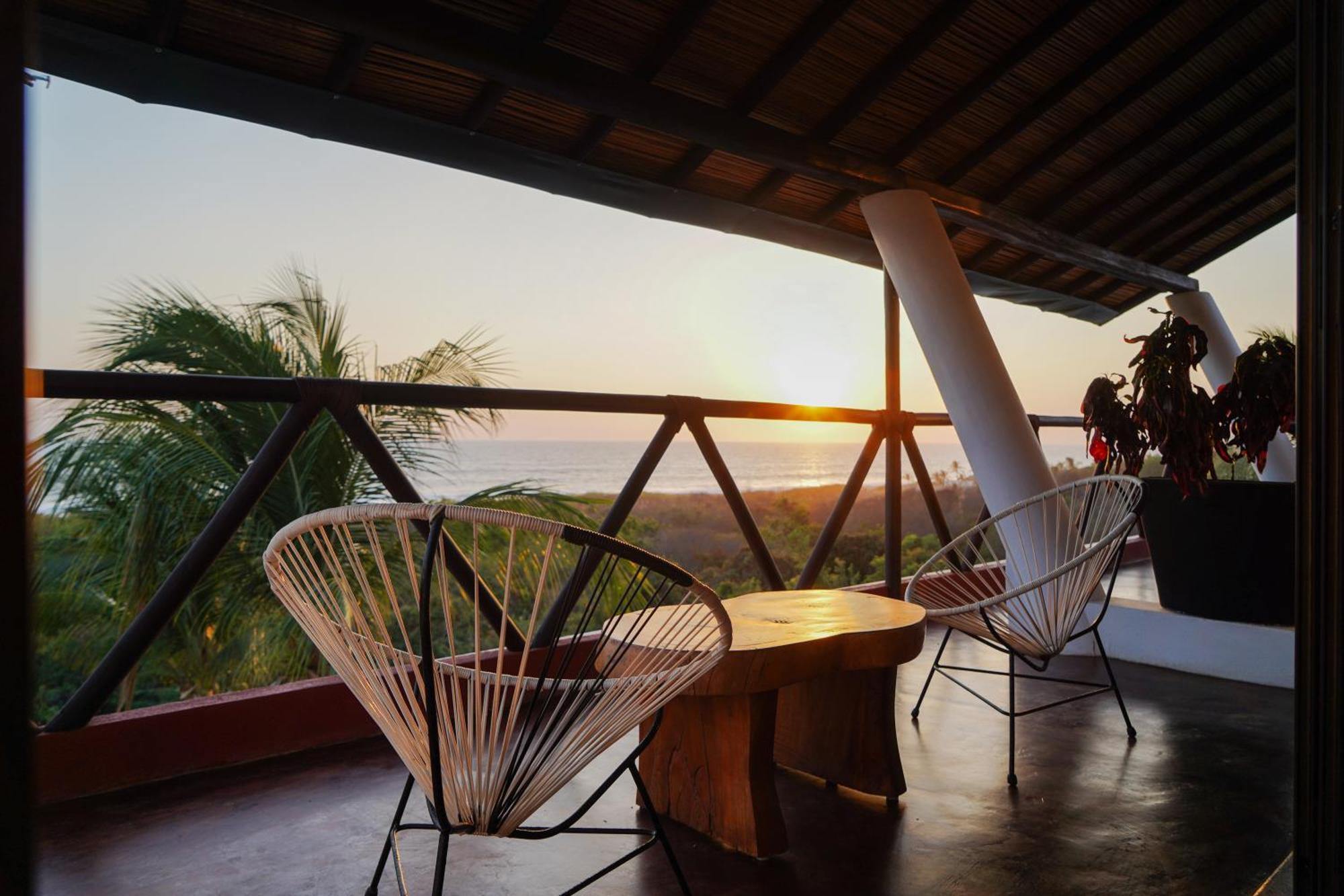 Casa Nova, Infinity Pool, Ocean View, Private Acces, Starlink