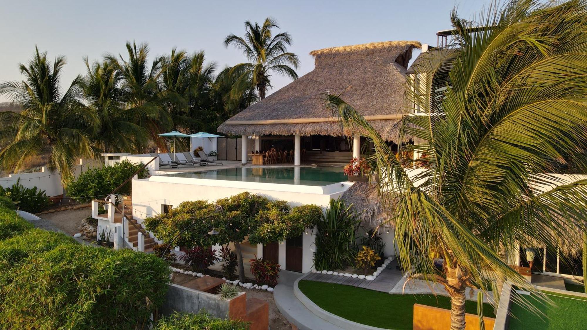 Casa Nova, Infinity Pool, Ocean View, Private Acces, Starlink