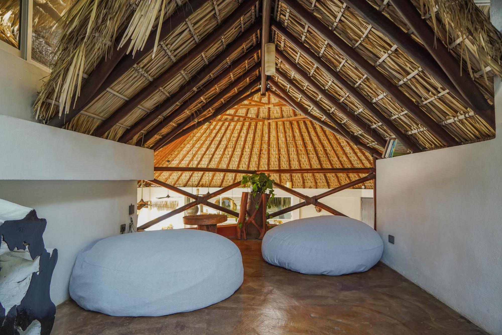 Casa Nova, Infinity Pool, Ocean View, Private Acces, Starlink Resort *