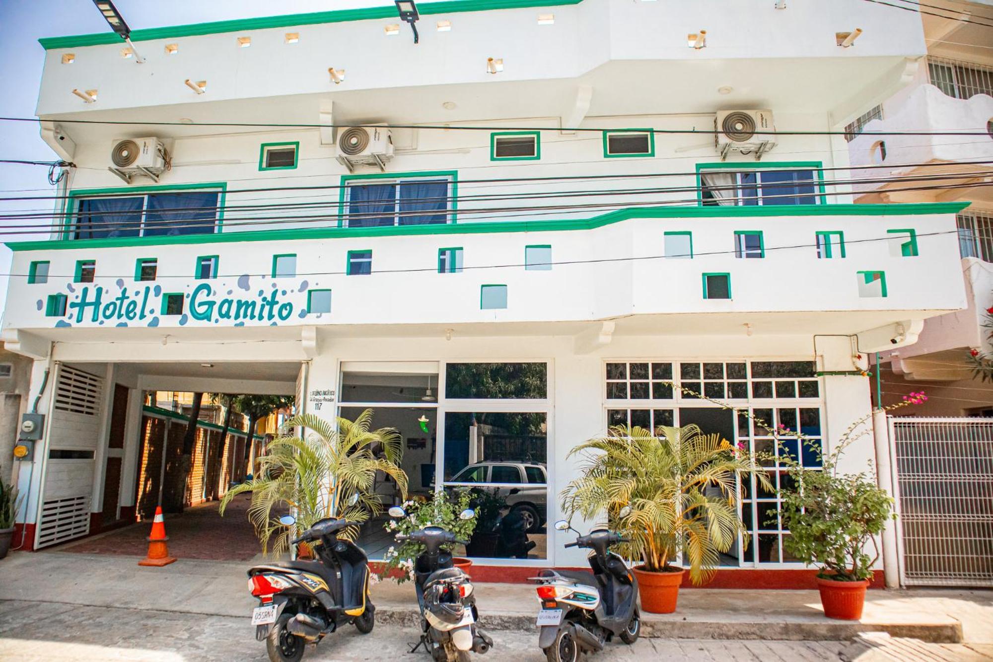 Escondido Hotel *