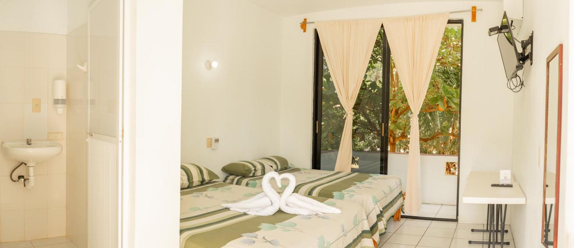 Palmarito Hotel *