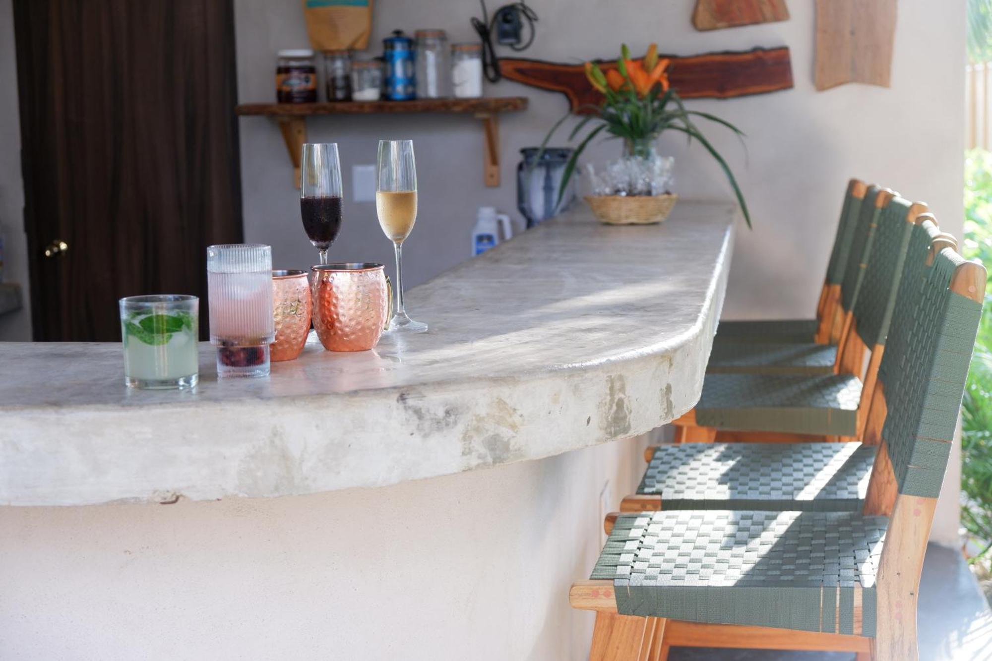 Casa Leah - Exclusive Zicatela Oasis Boutique With 2 Outdoor Pools - Steps To The - Ac In Bedroom - 7 * Puerto Escondido (Oaxaca)