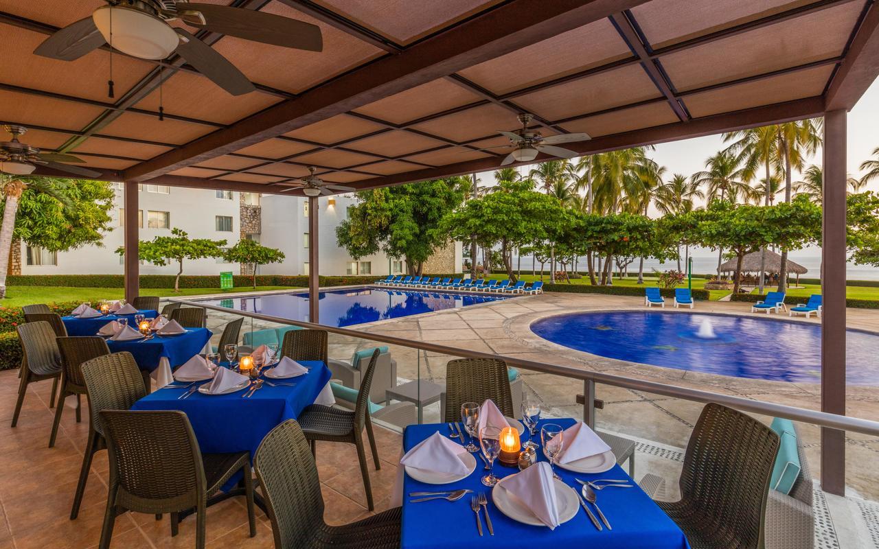 Real Puerto Escondido Resort