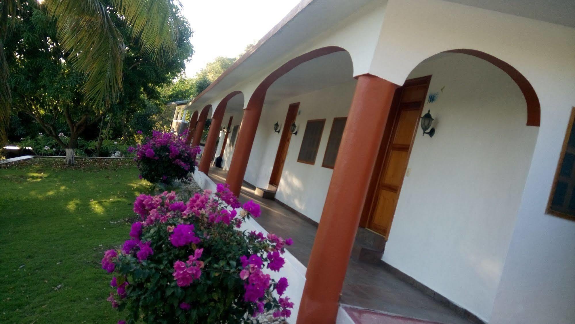 Y Club Campestre Altos Paraiso Puerto Escondido (Oaxaca)