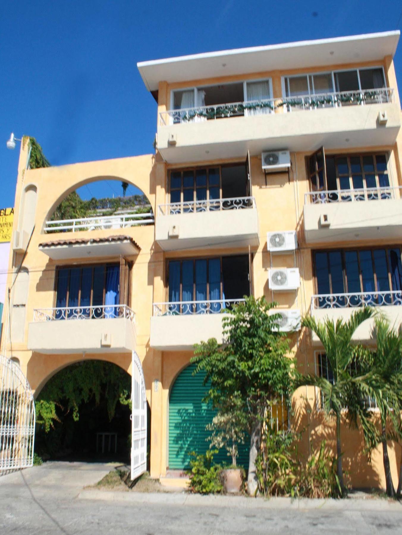 Pargos Hotel&cowork 2*