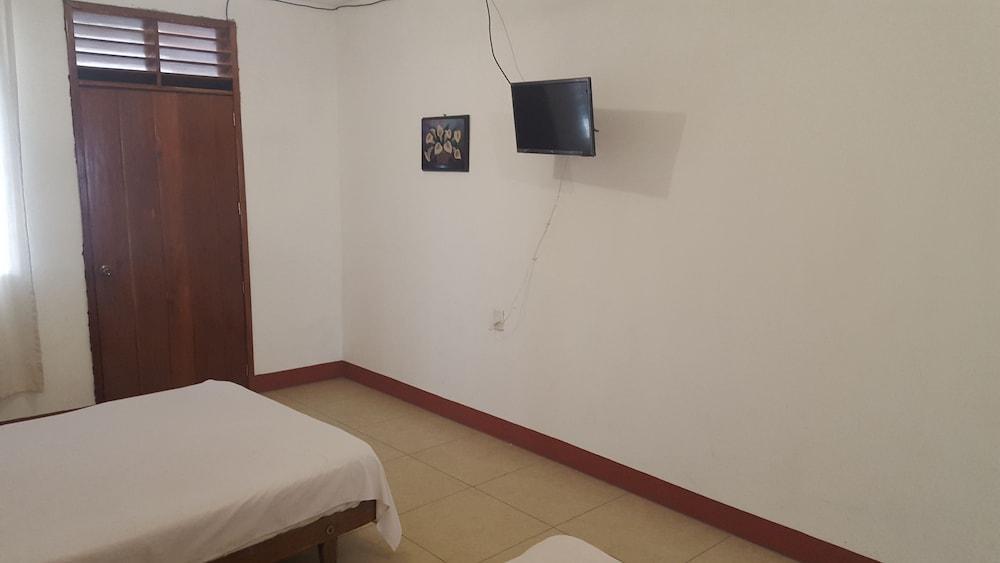 Carruiz Hotel 3*
